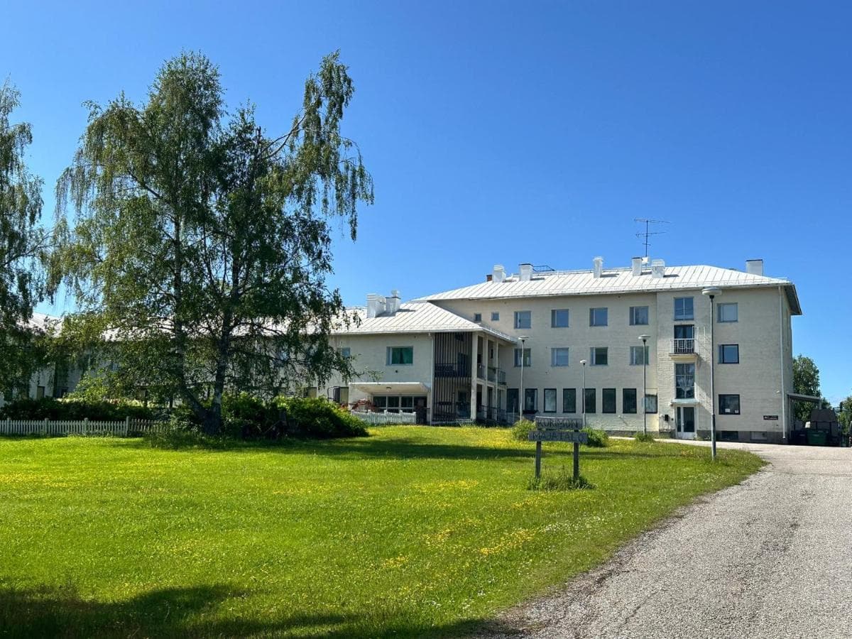 Kurimon Majatalo järvimaisemassa